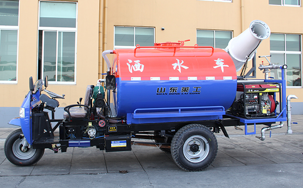 莱工.jpg 莱工.jpg