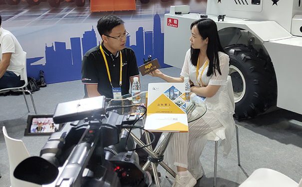 莱工.jpg 莱工.jpg